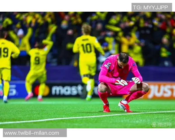 曼晚：曼城虽然赢球但仍存在危险，签右后卫是未来重要任务