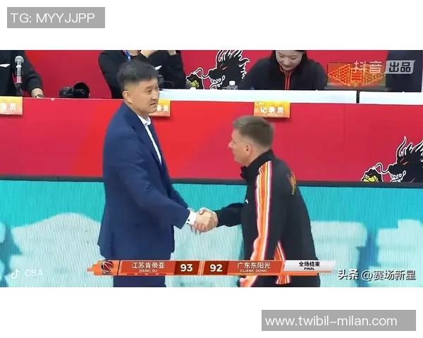 杜锋：上半场三分空位时机出来了，这投不进和技能没有关系了